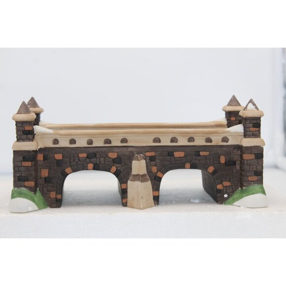 Dept 56 Heritage Village - Stone Train Tressel - Picture 3 of 5